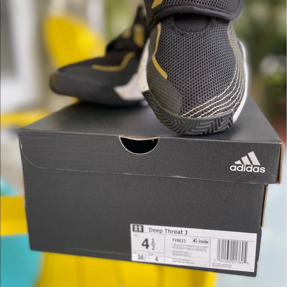 Adidas Deep Threat Basketball Shoes - Picture 4 of 4